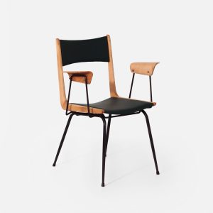 Boomerang Stoel, Toegeschreven aan Carlo De Carli, 1950s – Italiaans Design, Houten Armleuningen, Nieuwe Bekleding