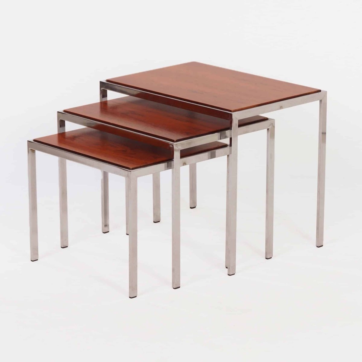Bijzettafeltjes met Omkeerbare Top, 1960s | Set van Drie Nesttafels