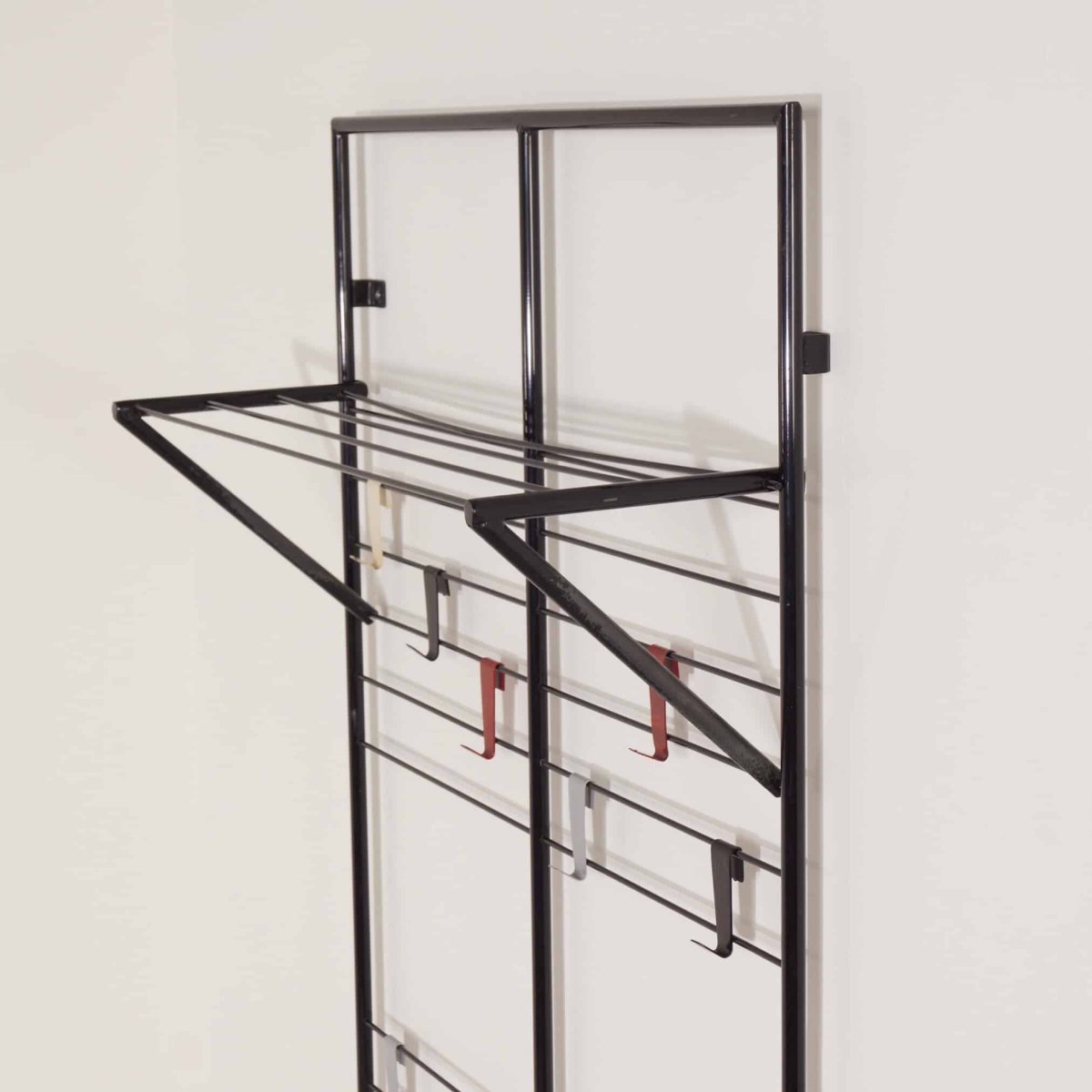 Toonladder Kapstok van Coen de Vries voor DEVO – 1960s | Vroege Versie - Afbeelding 8